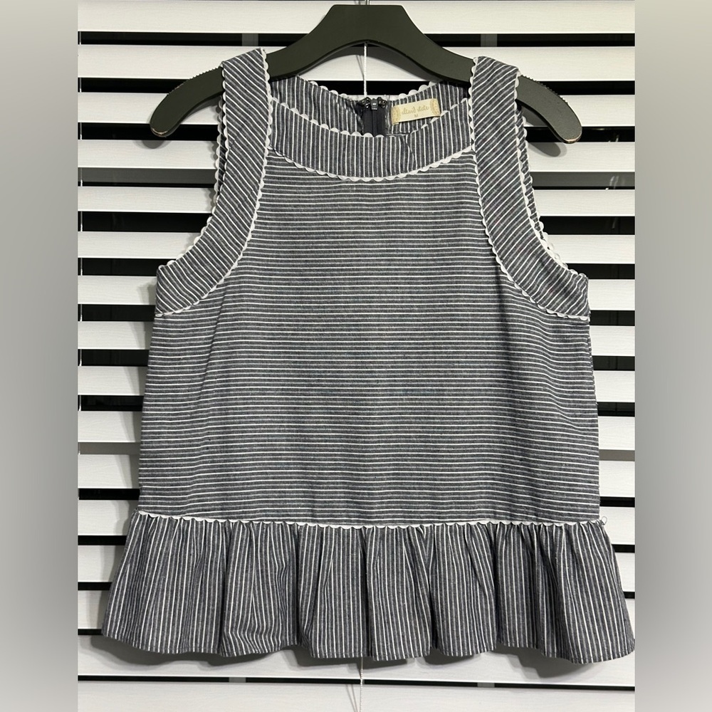 #8)   attard state Cute Lace trim Top Size M